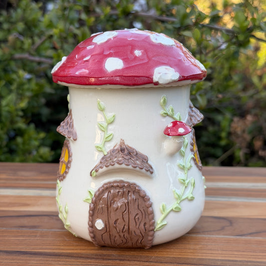 Mushroom Lid Jar - Red