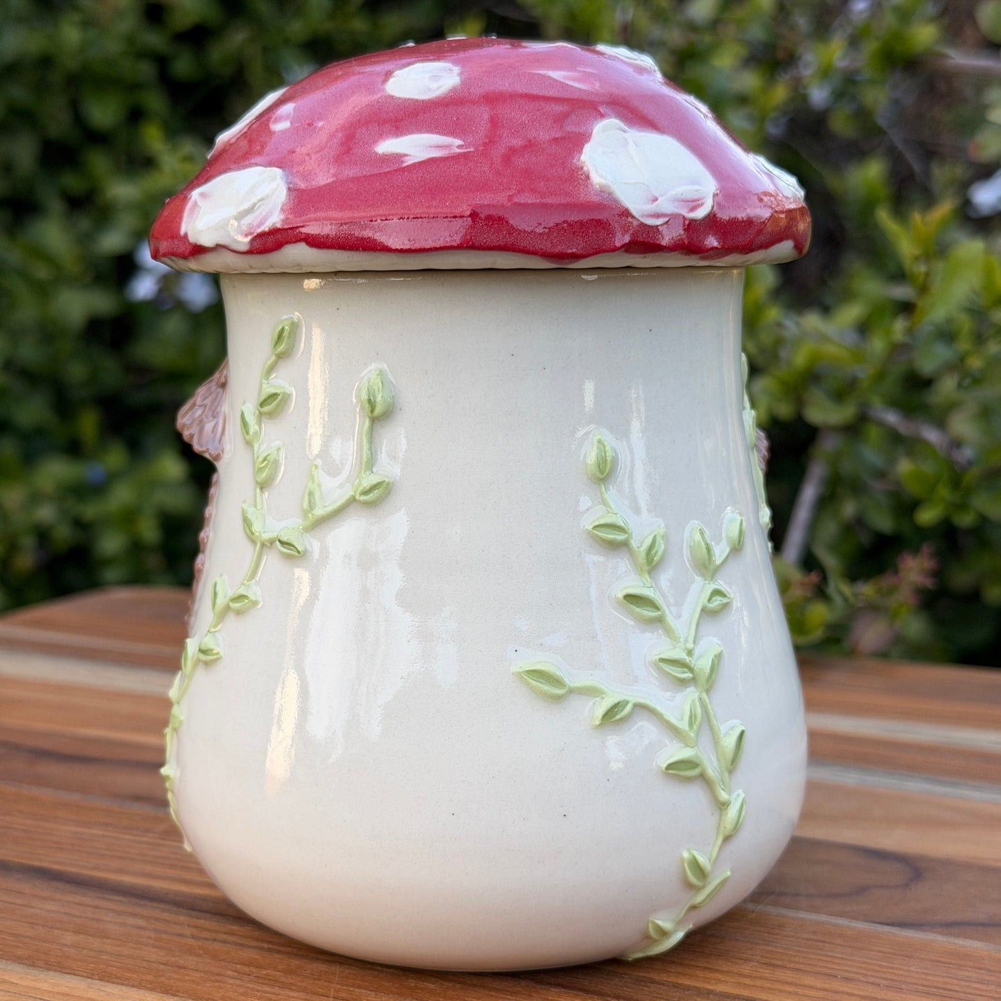 Mushroom Lid Jar - Red